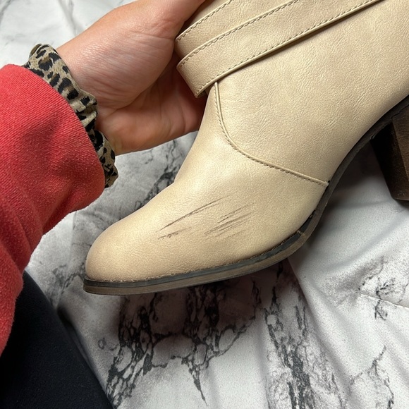 Vanity Boots - Picture 5 of 5